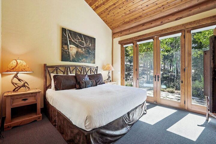 3 Bdrm + Loft 4 Bath HT - Bedroom