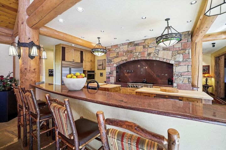 3 Bdrm + Loft 4 Bath HT - Kitchen