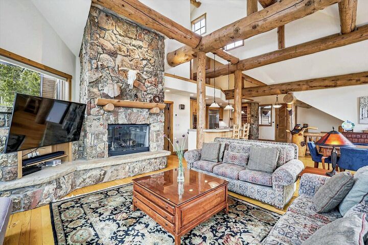4 Bdrm 4.5 Bath HT - Living Area