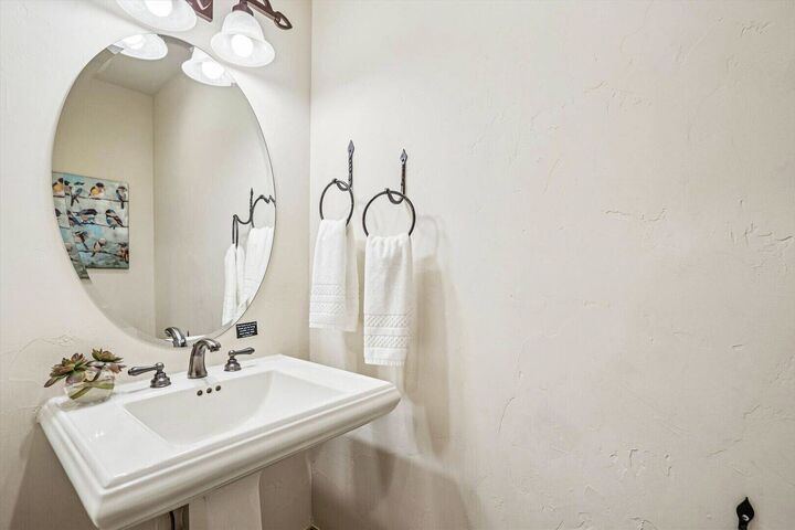 4 Bdrm 4.5 Bath HT - Bathroom