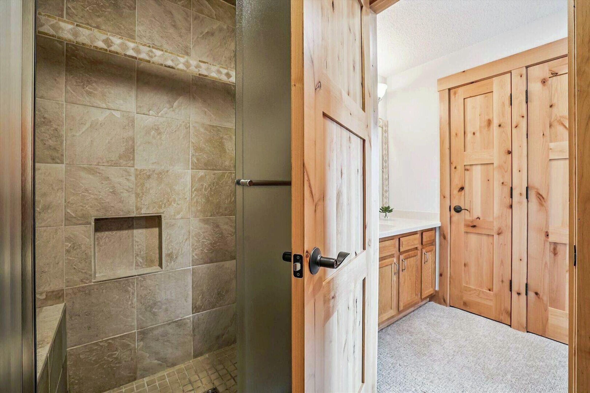 #5F - Master Ensuite Bathroom