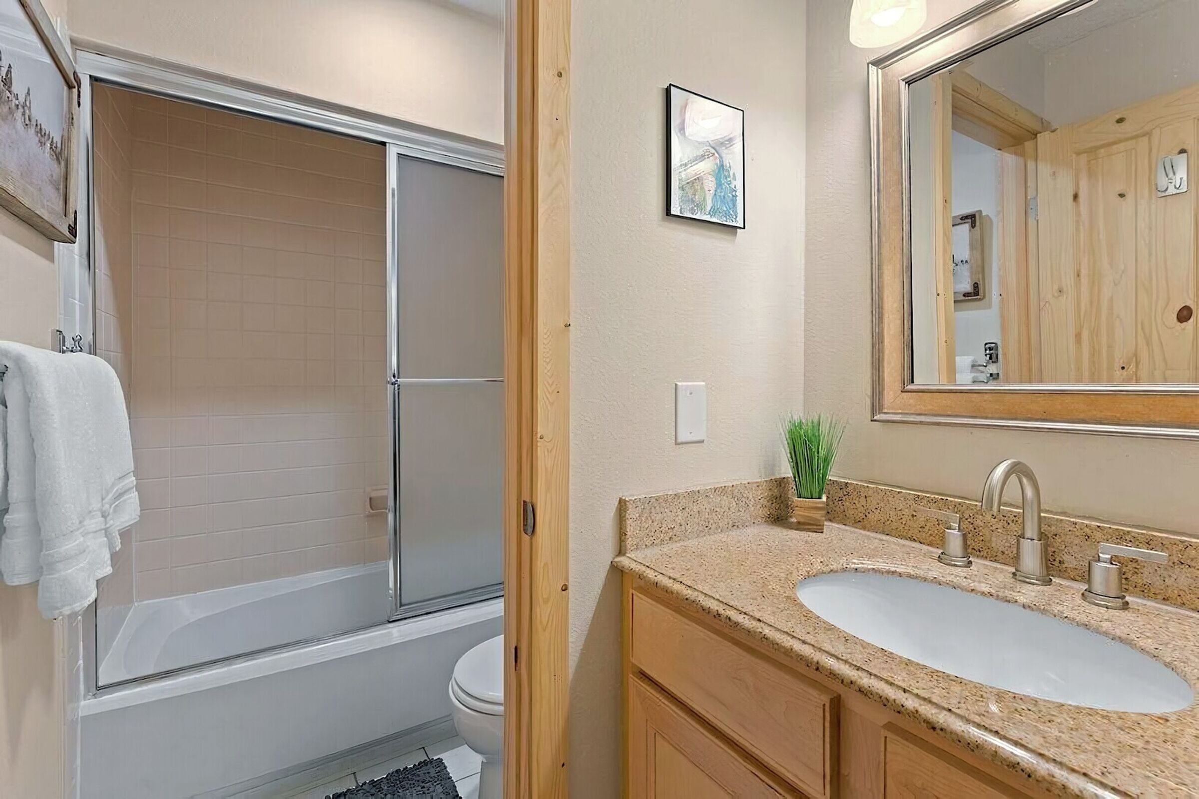#15A - Master Ensuite Bathroom