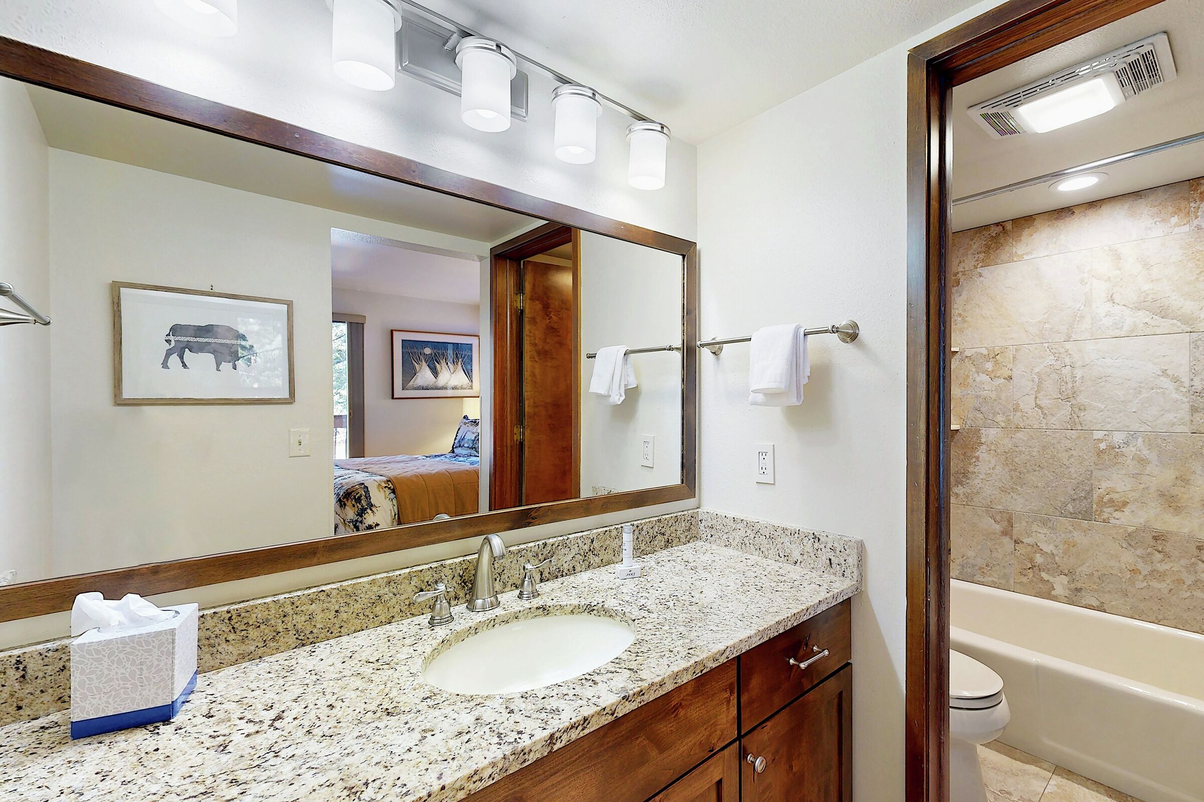 #902 - Ensuite Bathroom