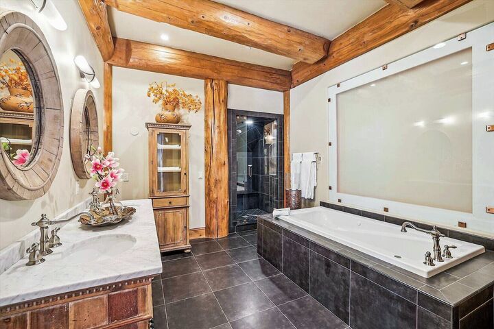 Master Ensuite Bathroom
