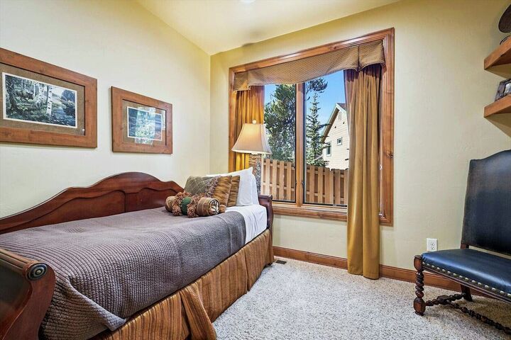 4 Bdrm 5 Bath HT - Den