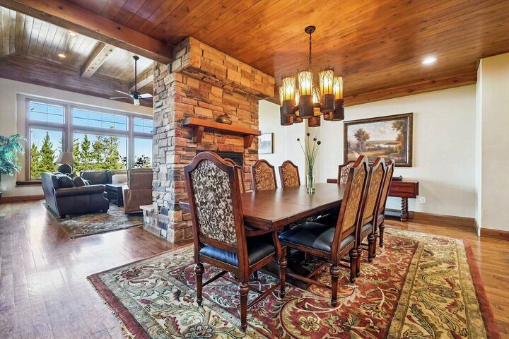 4 Bdrm 5 Bath HT - Dining Area