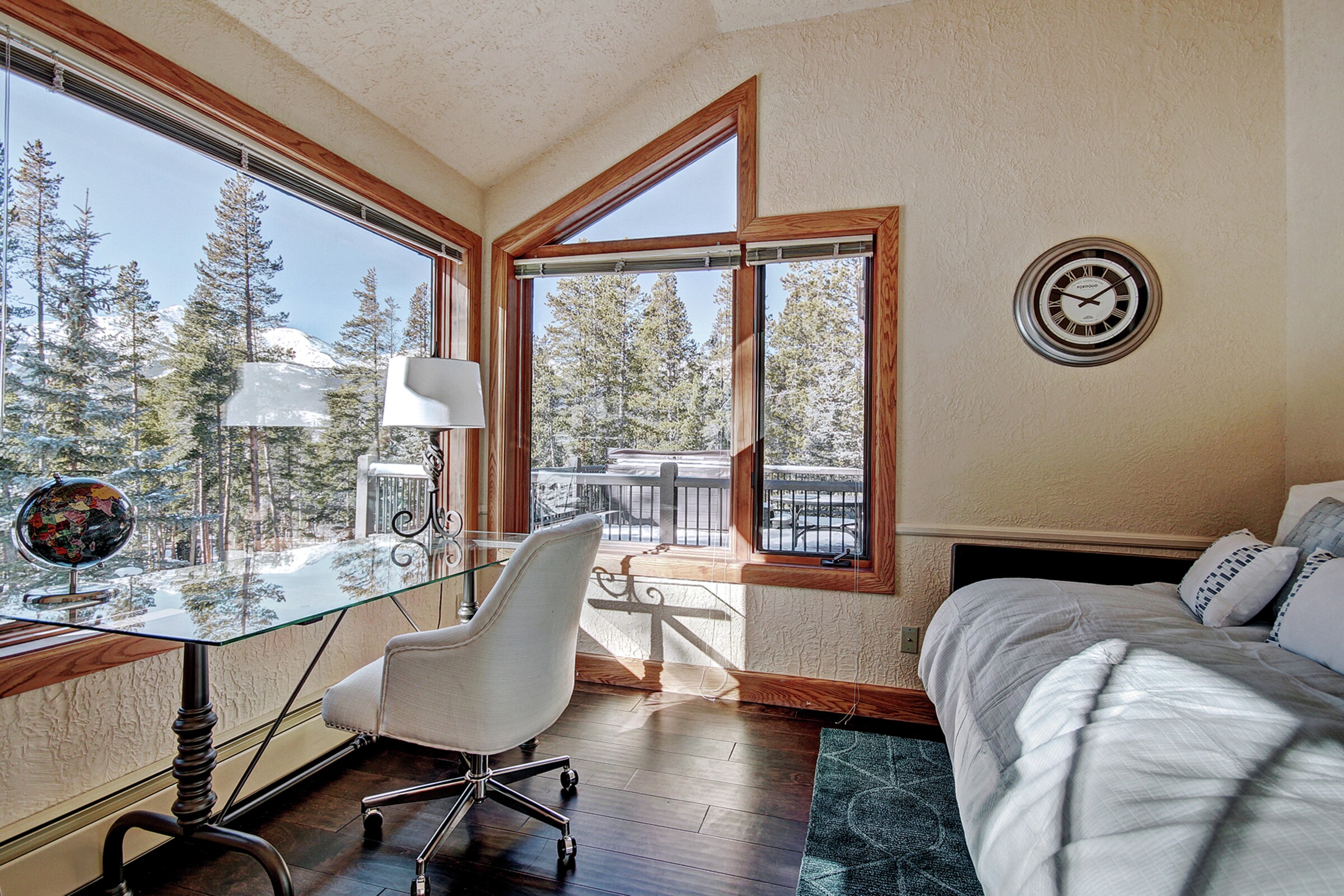 Master Bedroom Office