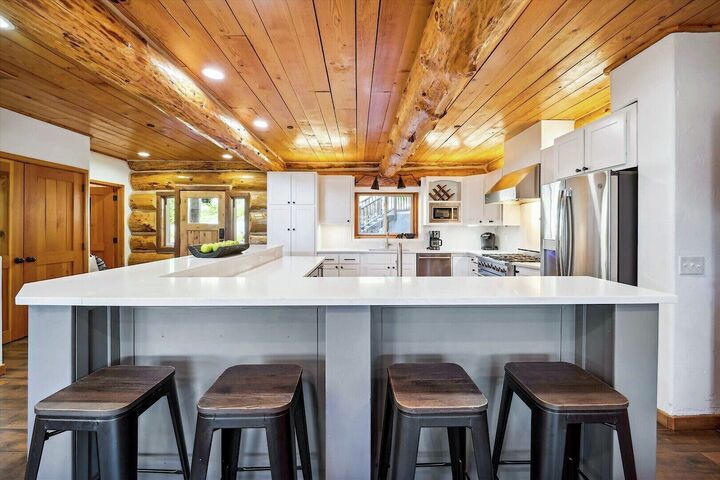 5 Bdrm 5.5 Bath HT - Kitchen