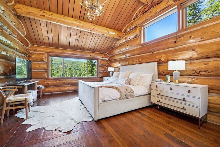 5 Bdrm 5.5 Bath HT - Master Bedroom