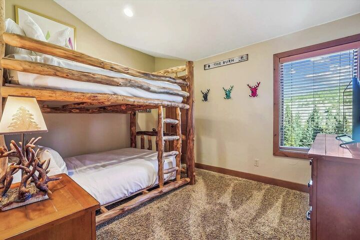 5 Bdrm 3.5 Bath HT - Bedroom