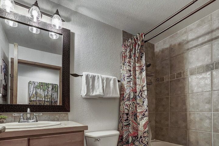 #213 - Bathroom