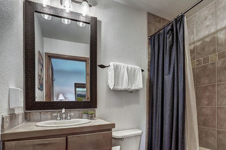 #213 - Ensuite Bathroom