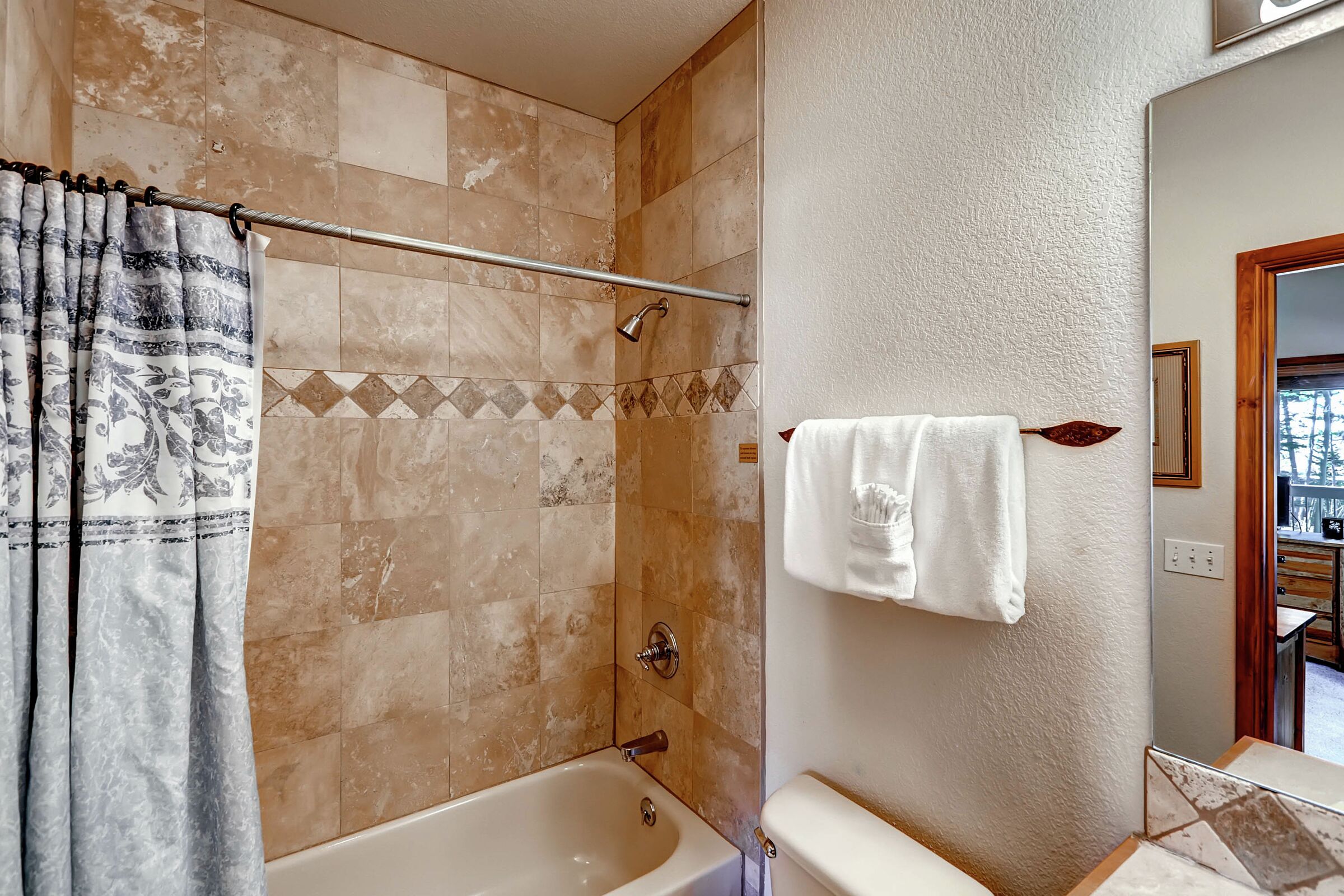 #001 - Master Ensuite Bathroom