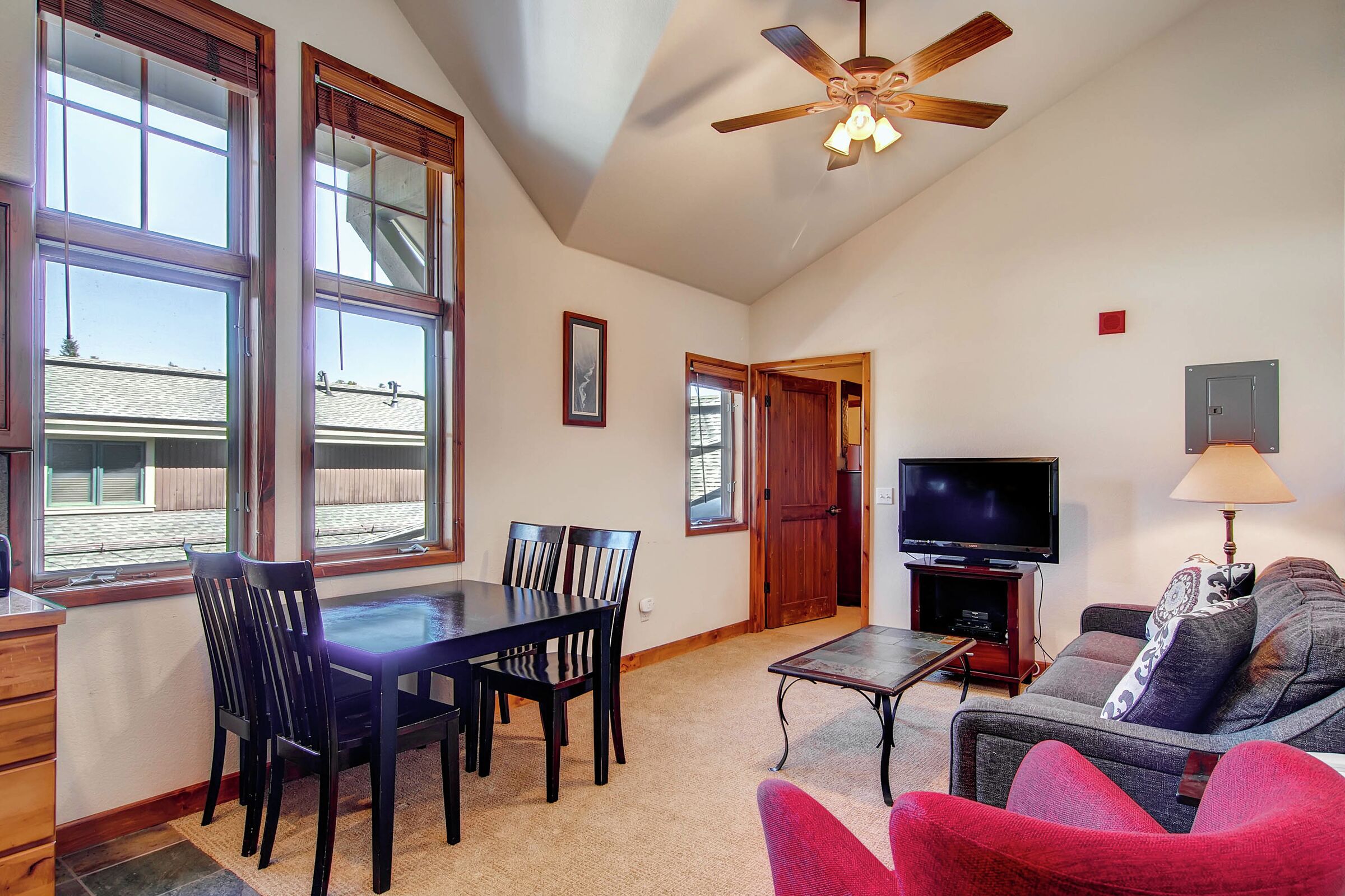 #302 - Living Room & Dining Room