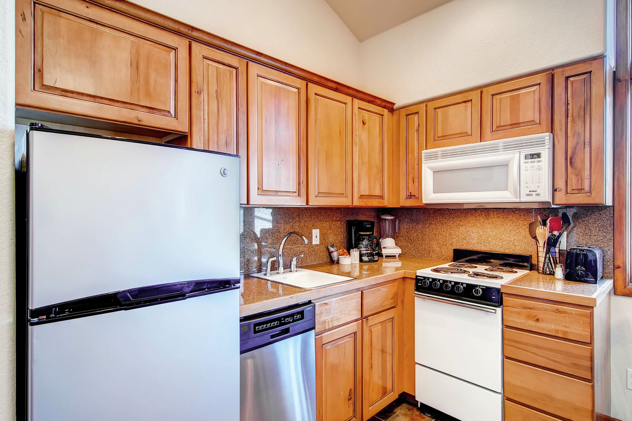 #302 - Kitchen