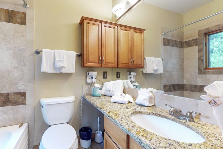 Master Ensuite Bathroom