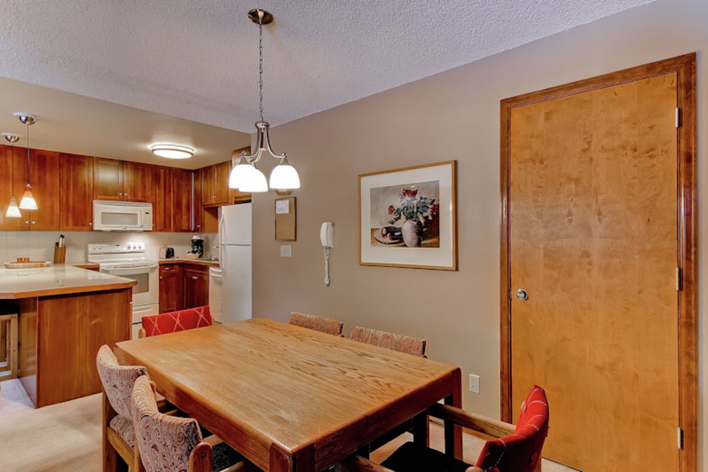 Dining Room & Kitchen