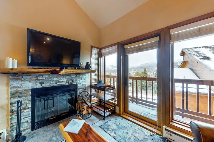 #20 - Living Area