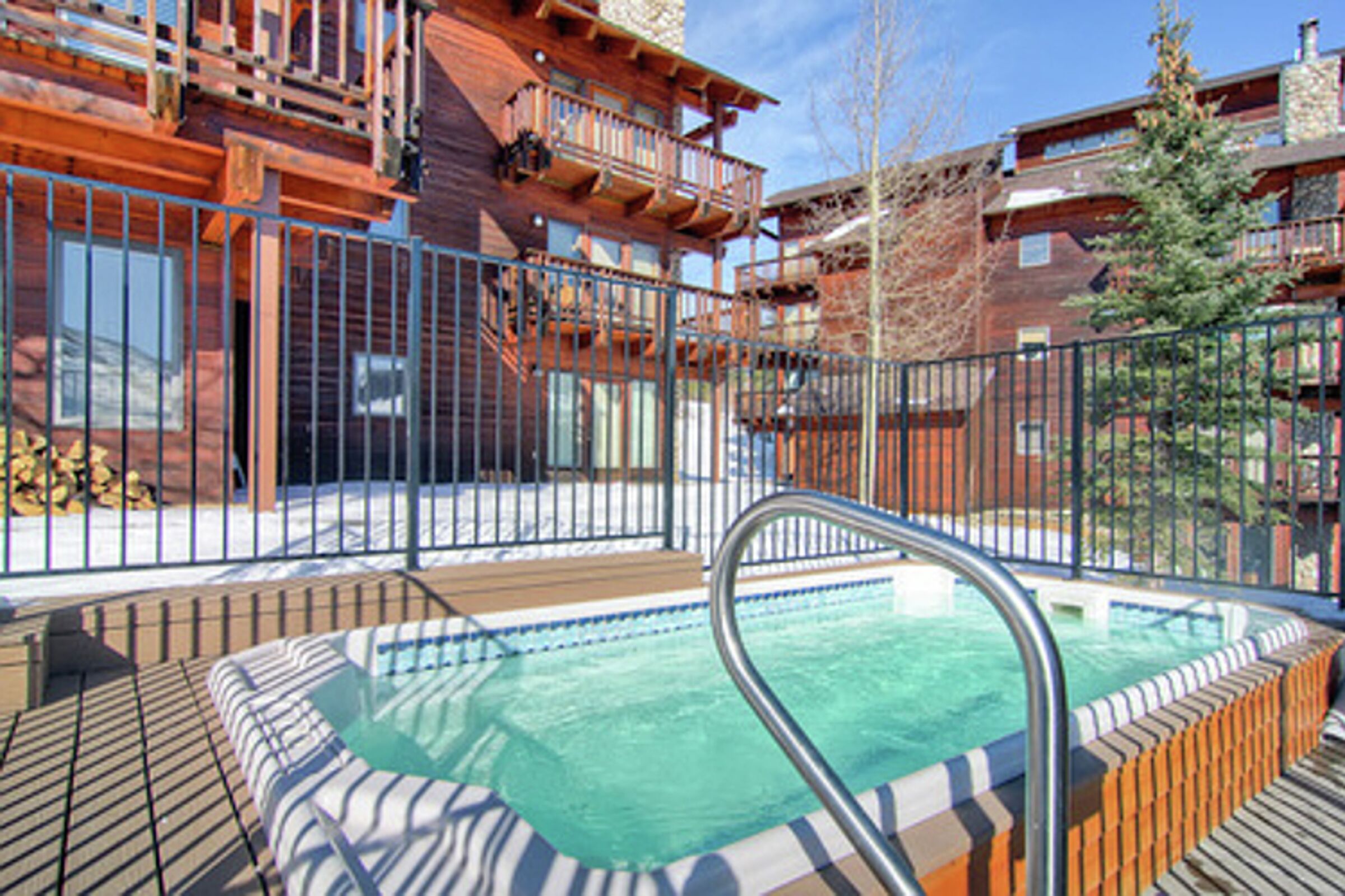 Outdoor Hot Tubs