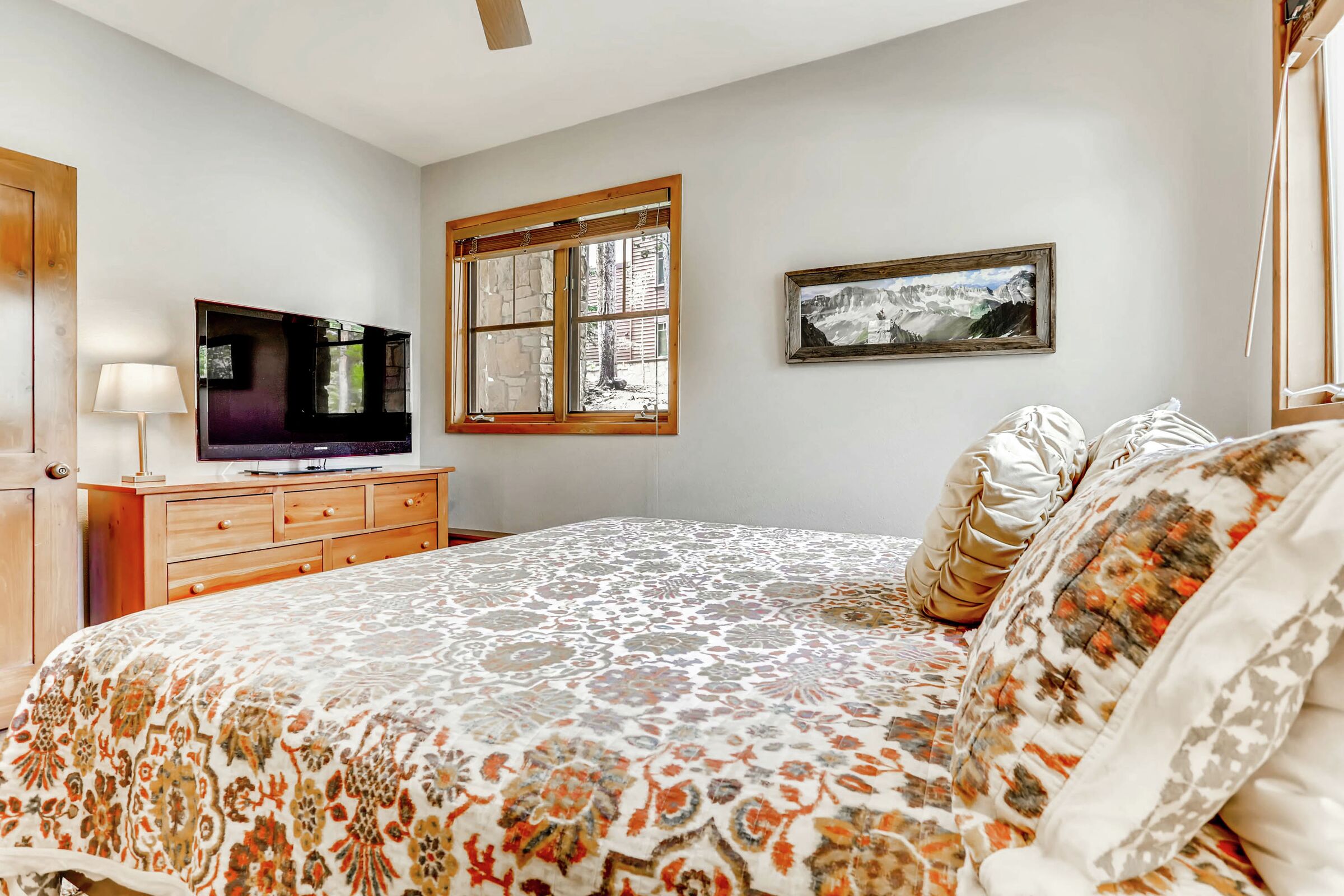 #D10 - Bedroom