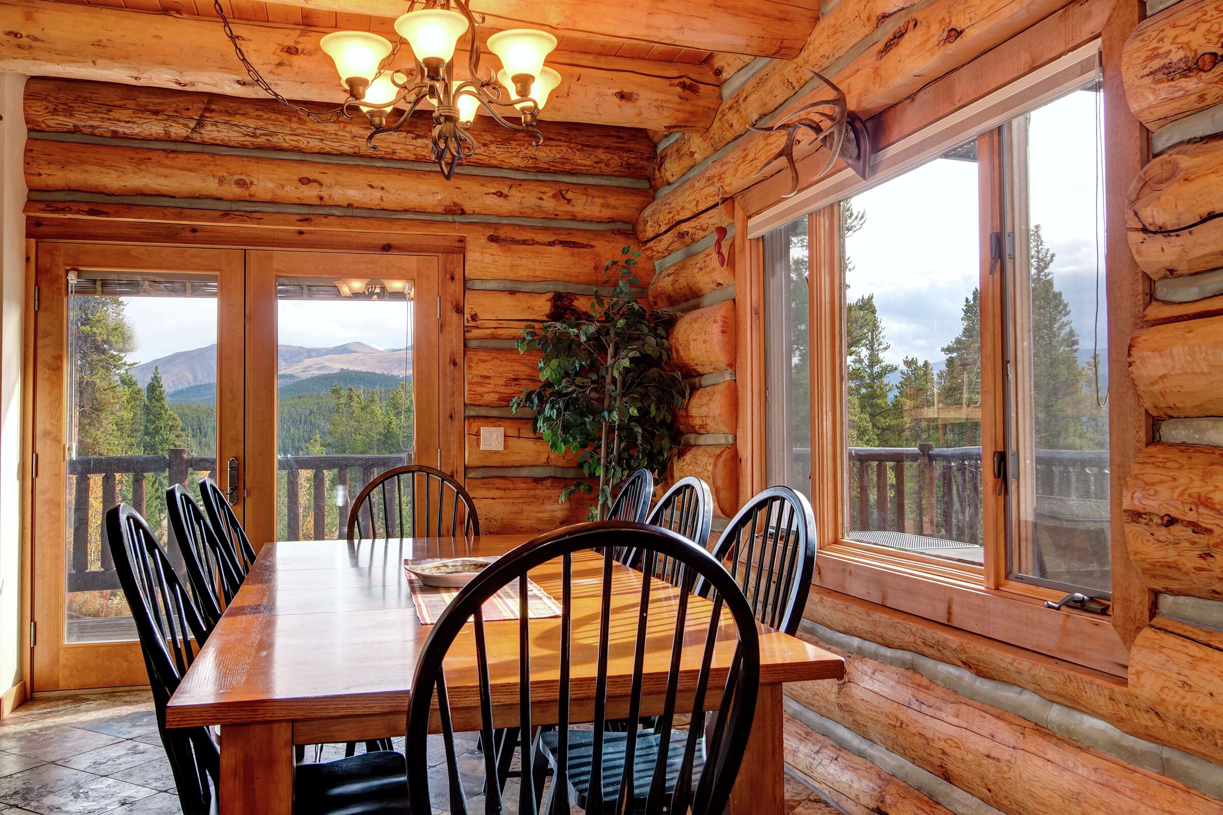 4 Bdrm HT - Dining Room