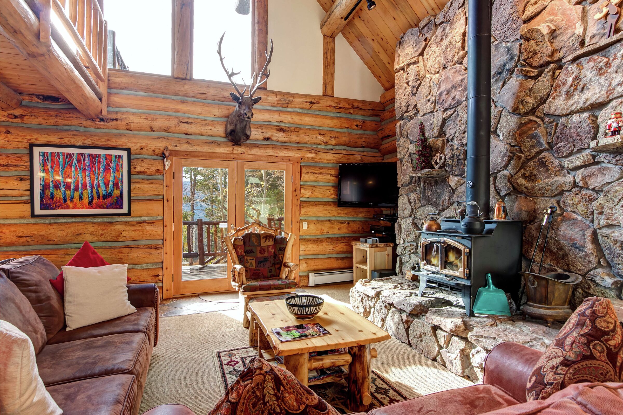 4 Bdrm HT - Living Room