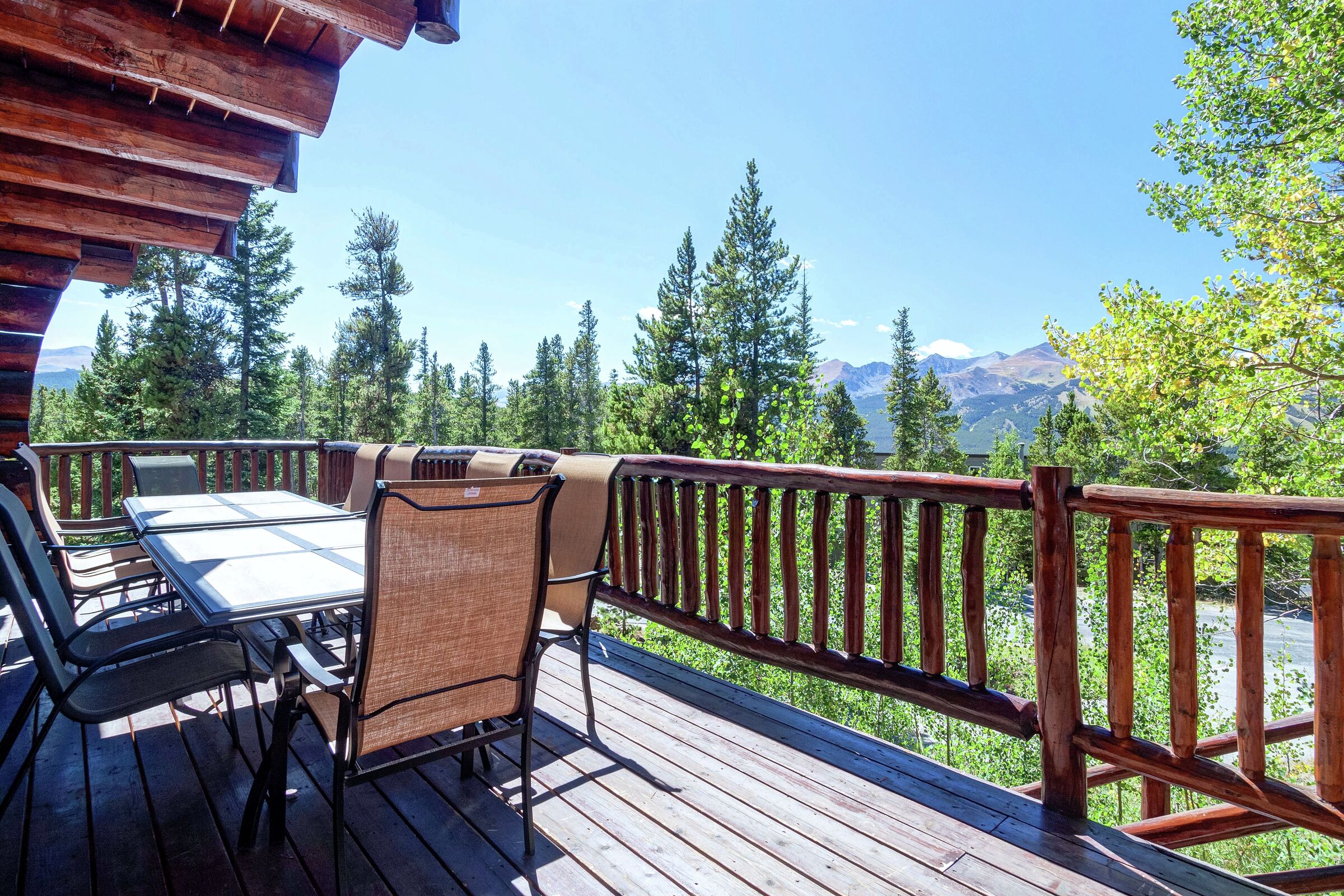 4 Bdrm HT - Deck