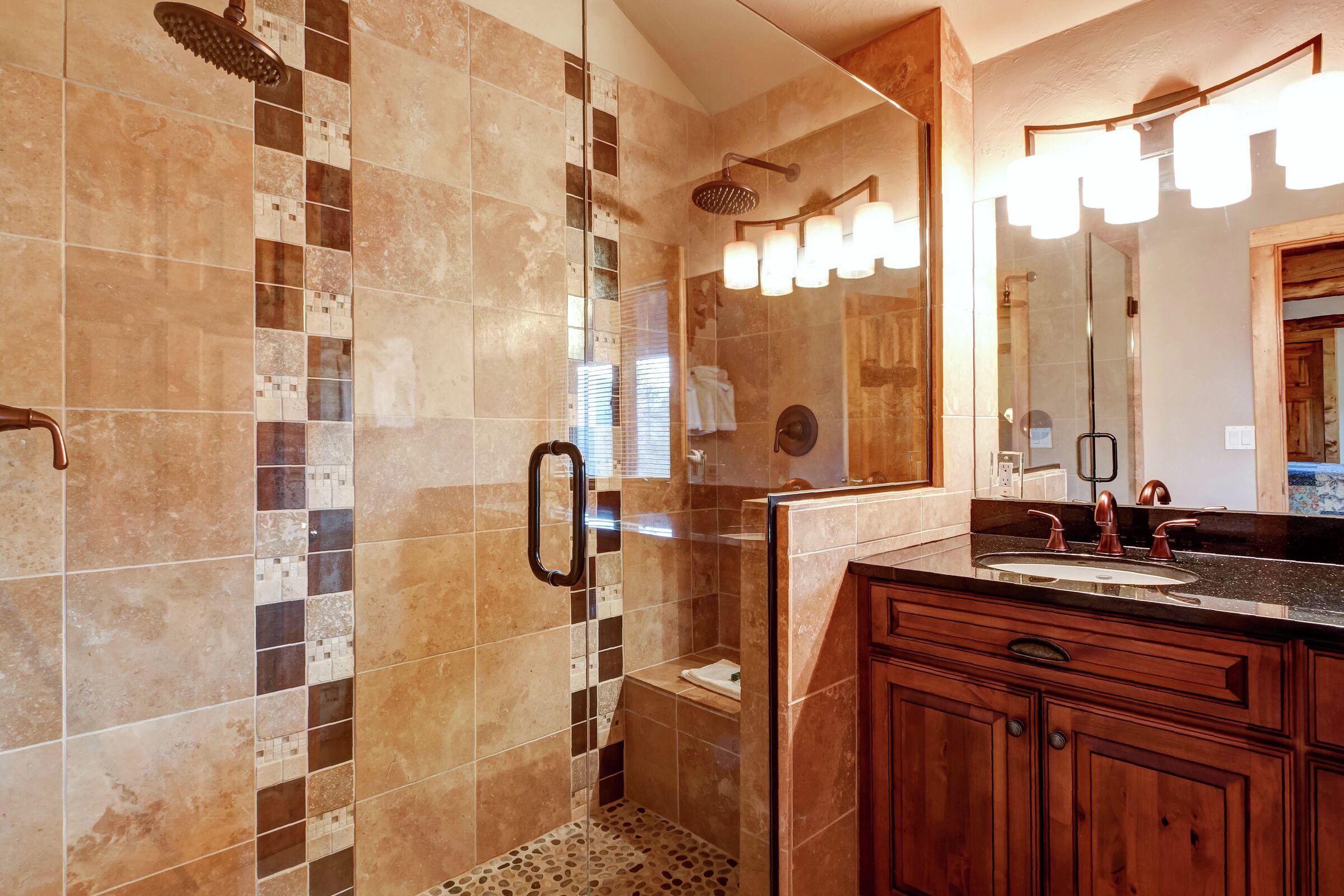 4 Bdrm HT - Master Ensuite Bathroom