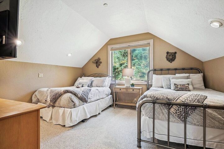 4 Bdrm 3.5 Bath HT - Bedroom
