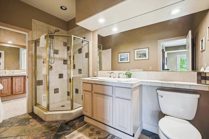 4 Bdrm 3.5 Bath HT - Bathroom