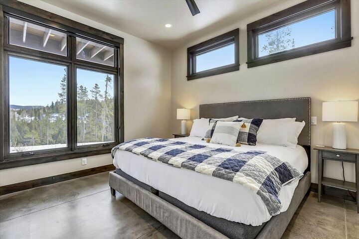 6 Bdrm 5.5 Bath HT - Bedroom