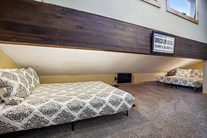 #A16 - Loft Bedroom