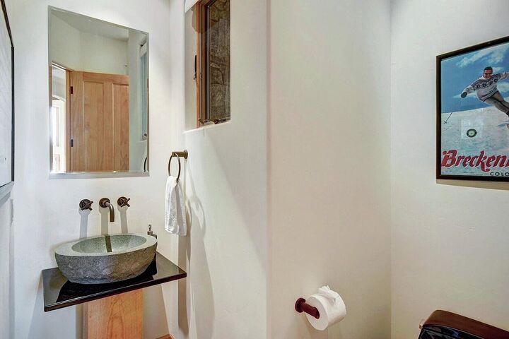 4 Bdrm 4.5 Bath HT - Bathroom
