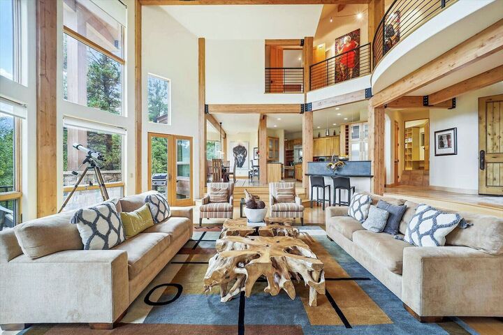 4 Bdrm 4.5 Bath HT - Living Area