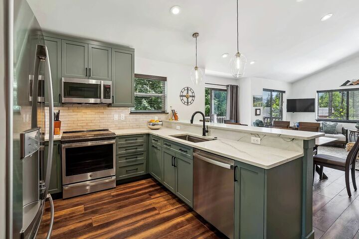 3 Bdrm 3 Bath HT - Kitchen