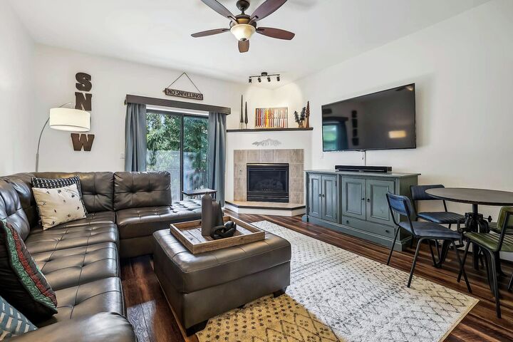 3 Bdrm 3 Bath HT - Den