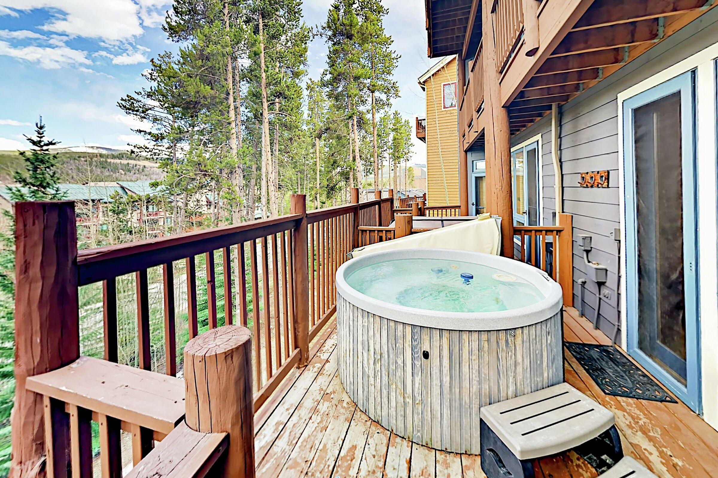 Balcony with Hot Tub