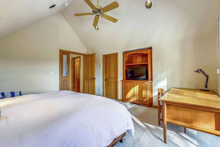5 Bdrm 4 Bath HT - Master Bedroom