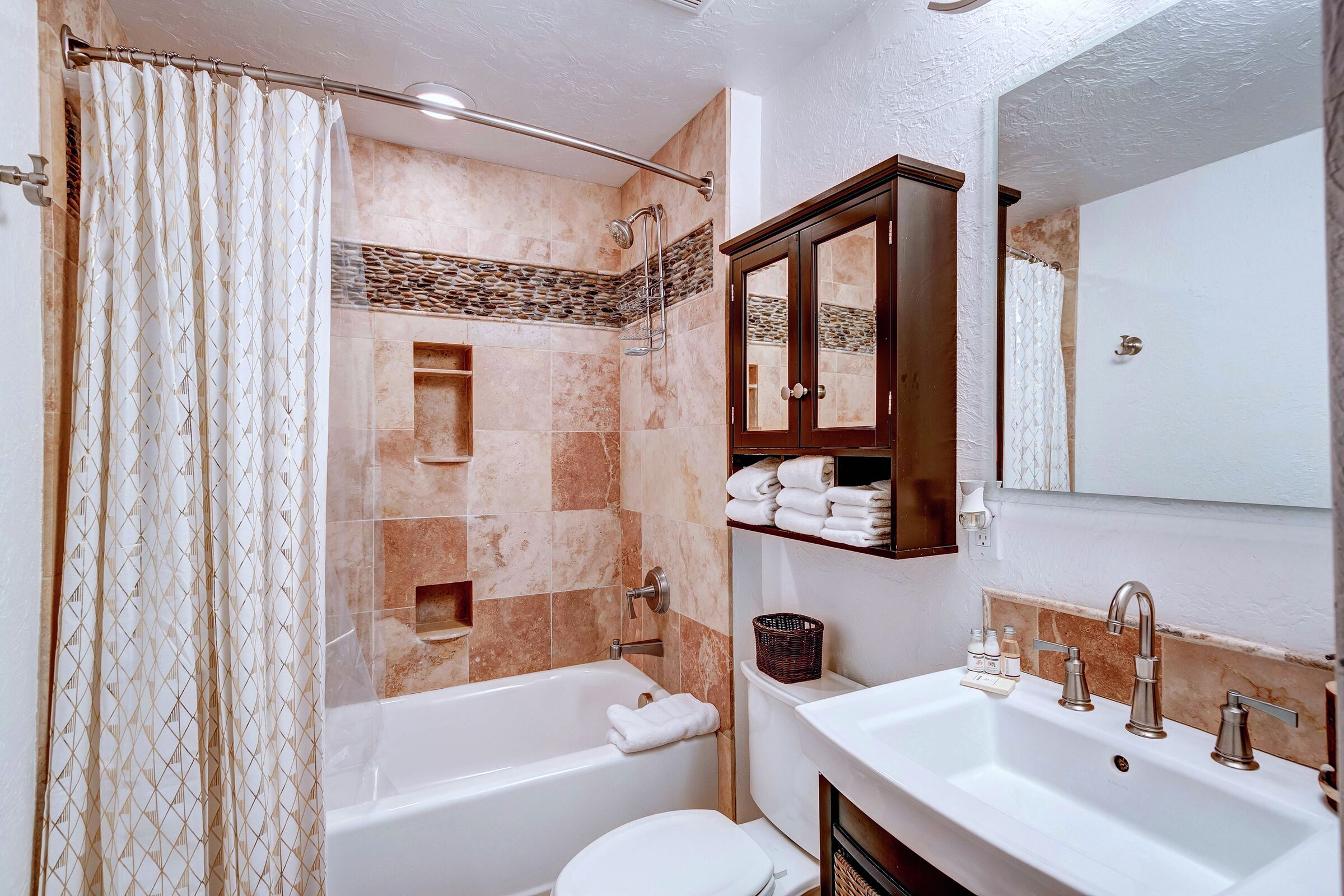 2 Bdrm 1.5 Bath - Bathroom