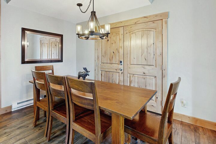 #0041/0045 - Dining Area