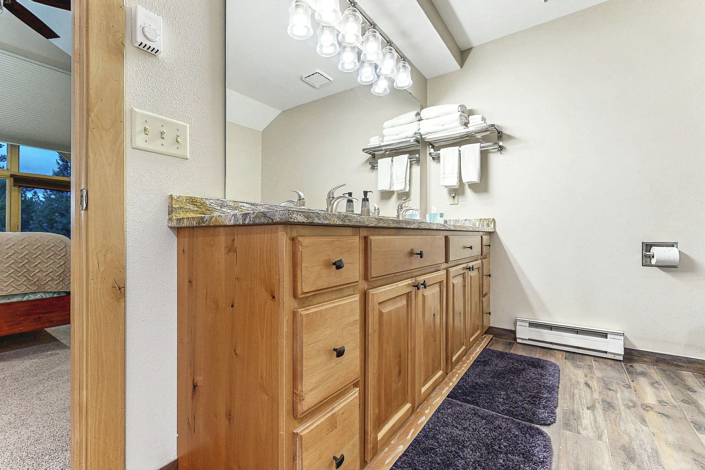#0041/0045 - Master Ensuite Bathroom
