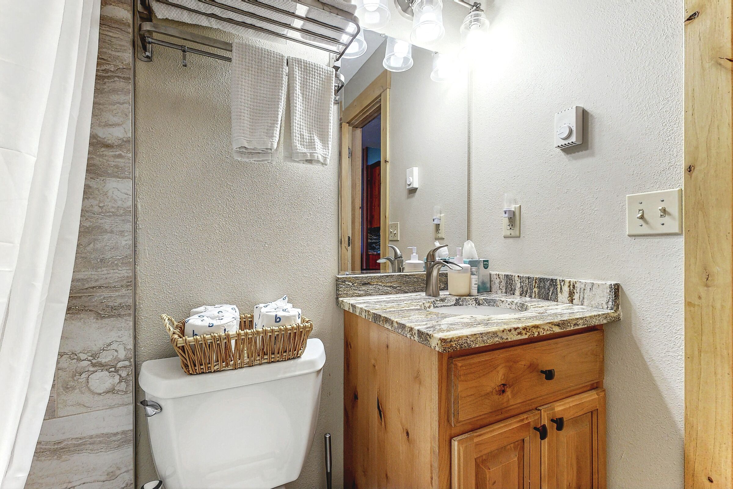 #0041 - Bathroom
