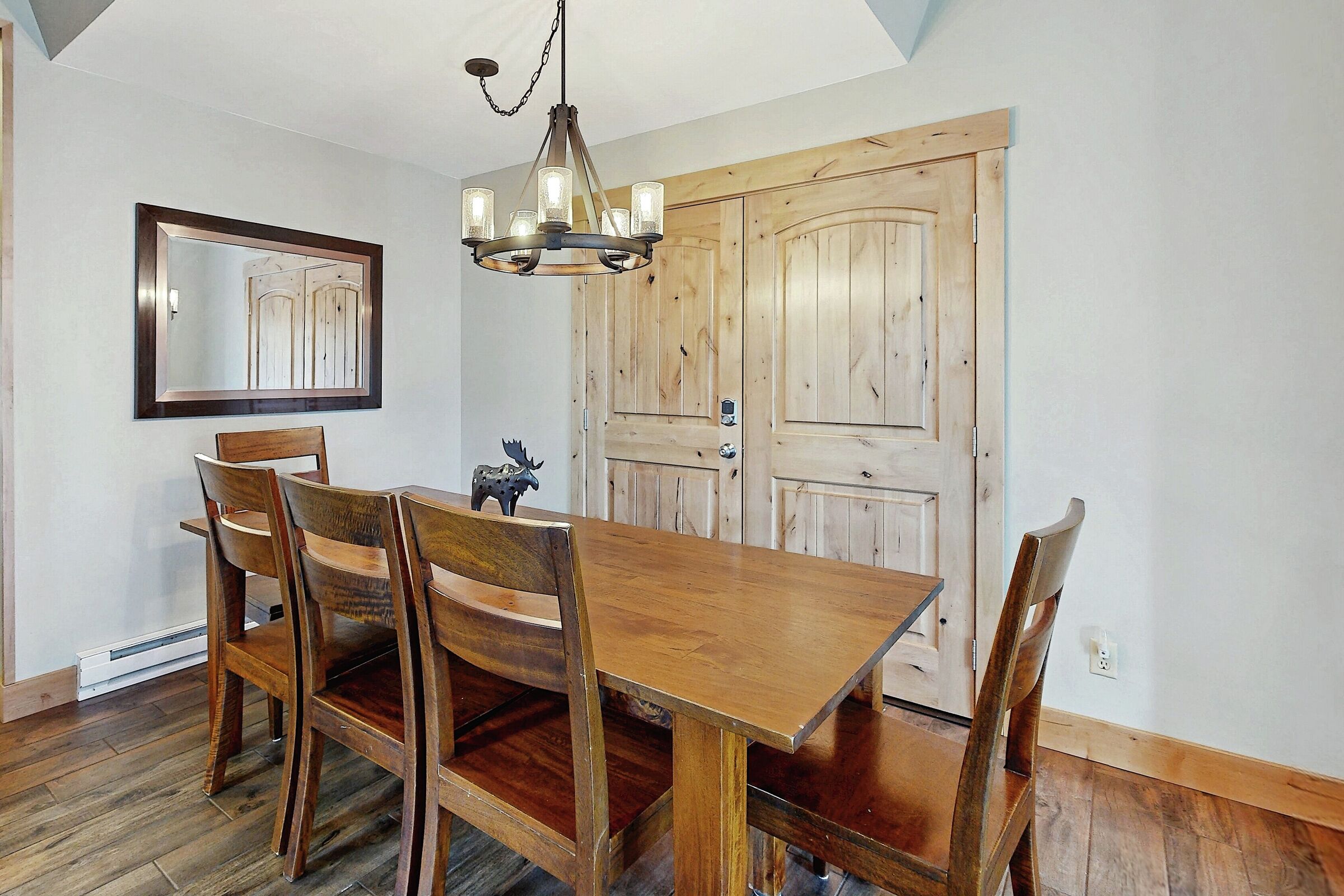#0045 - Dining Area