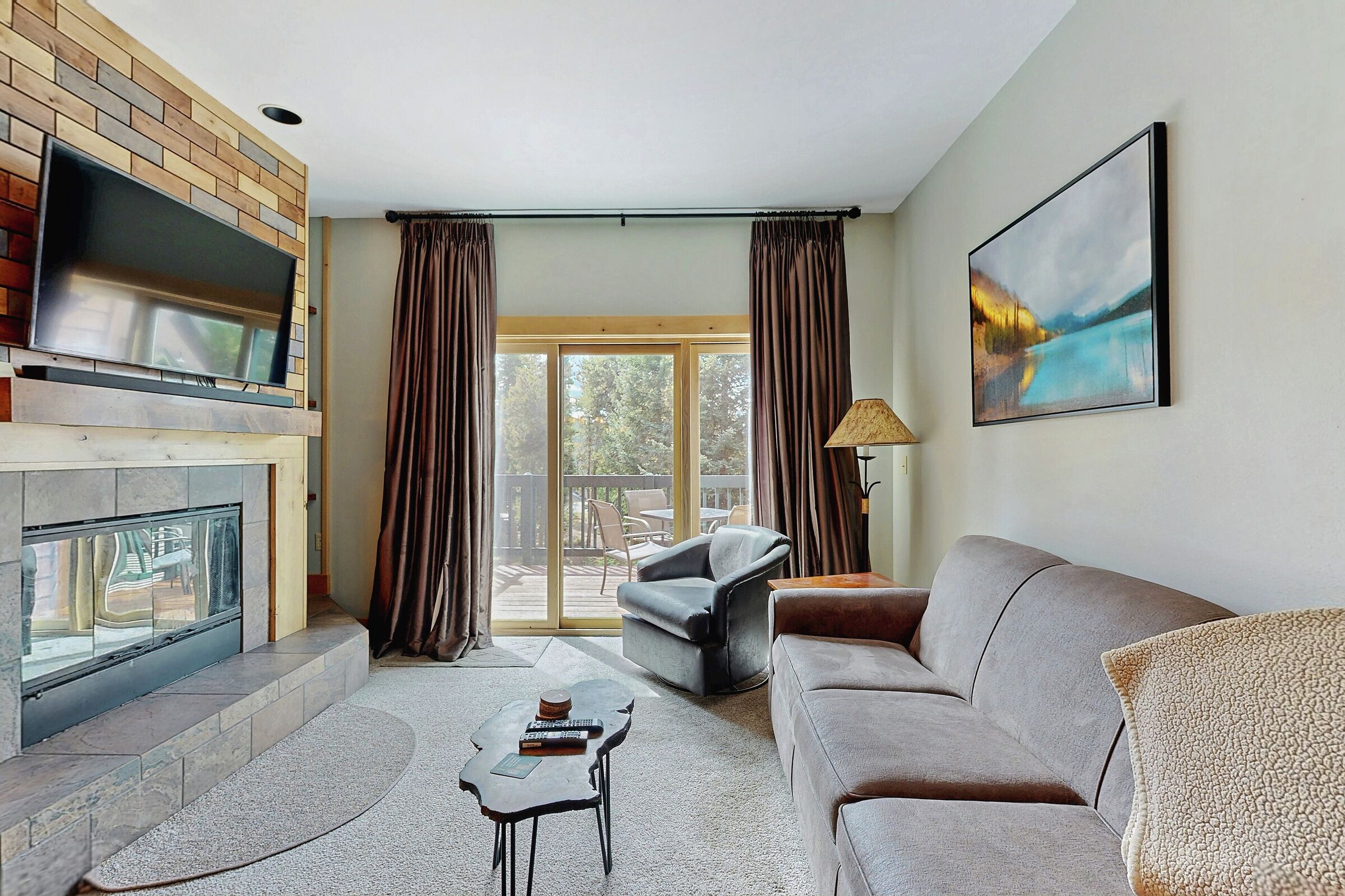 #0045 - Living Area