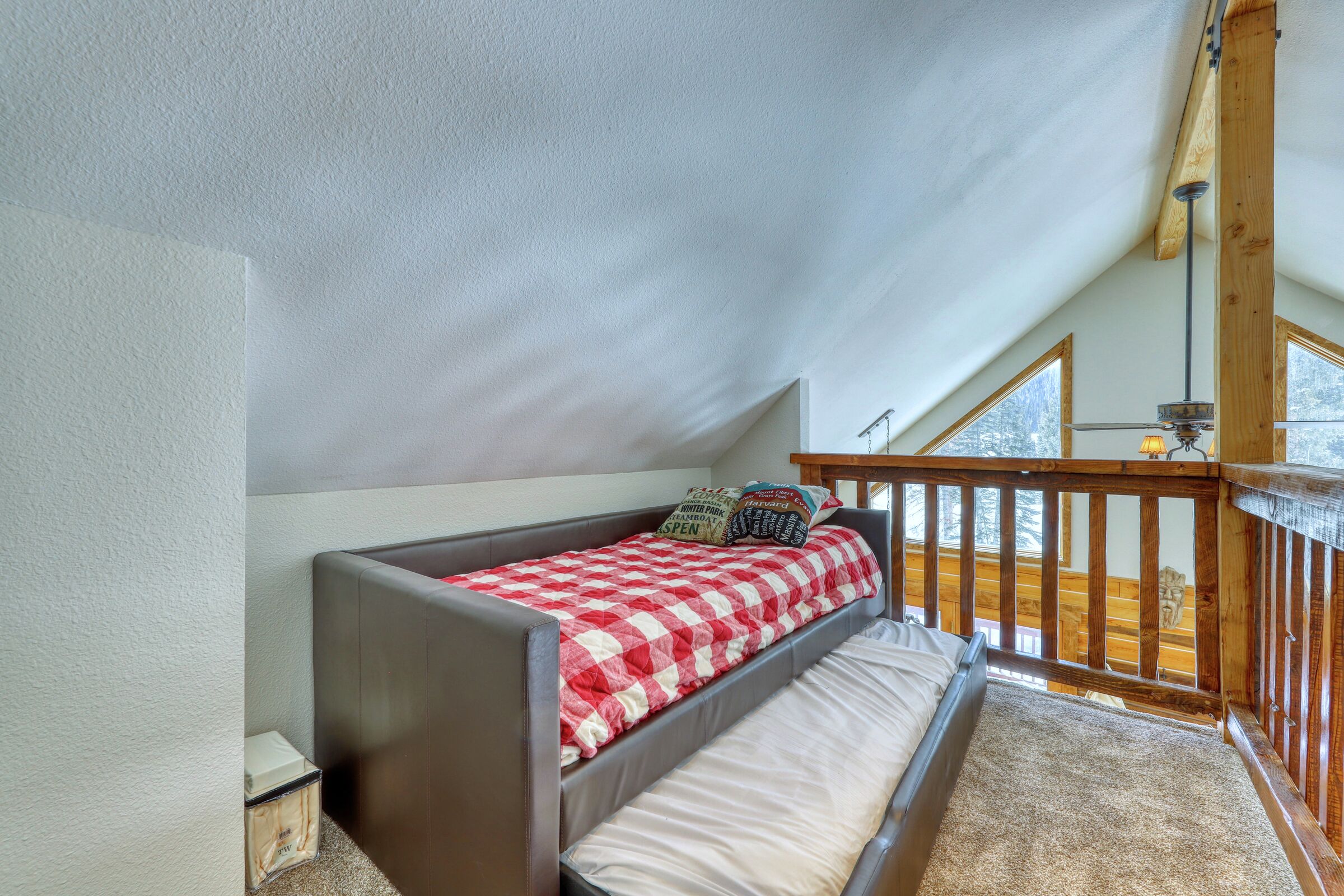 2 Bdrm + Loft 2 Bath - Loft Bedroom