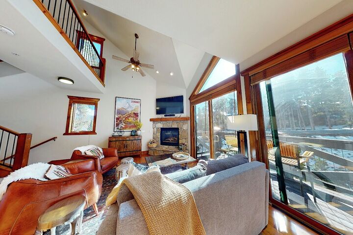 #73 - Living Area