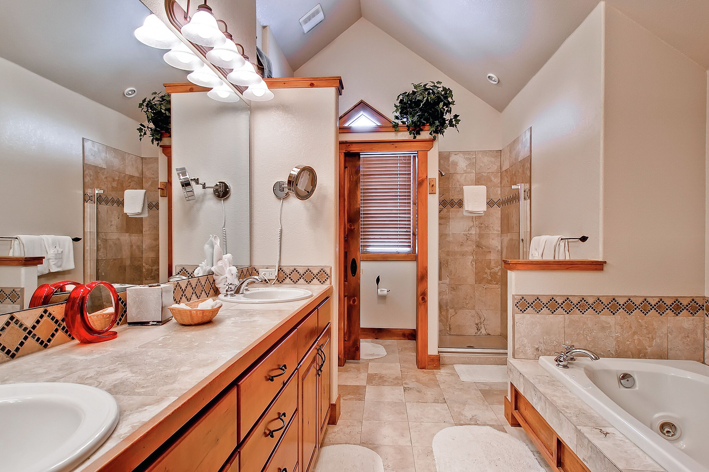 #33 - Master Ensuite Bathroom