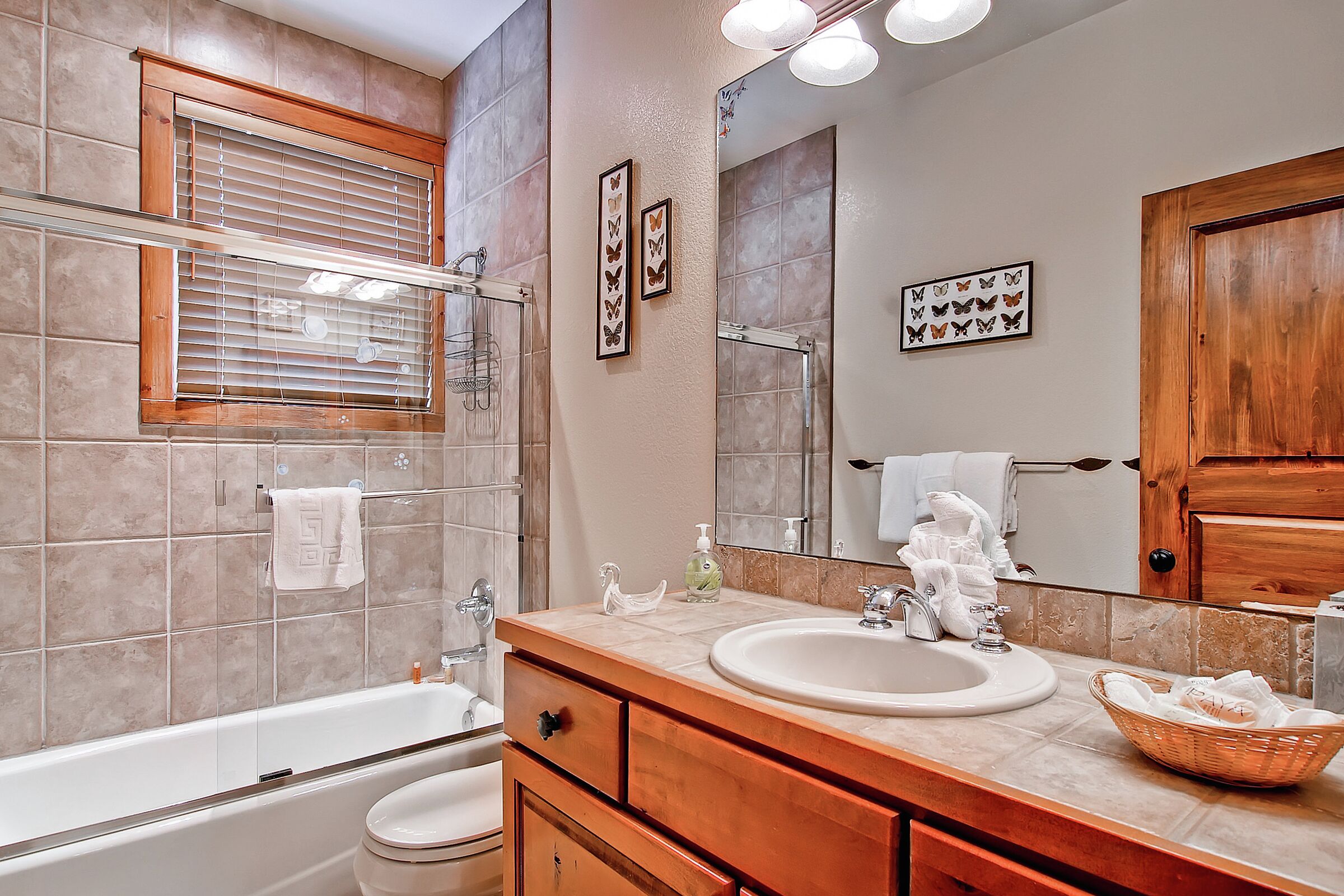 #33 - Bathroom