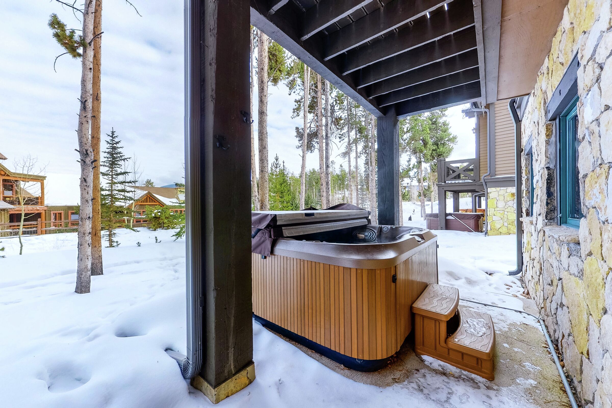#78 - Snowflake Retreat - Outdoor Hot Tub