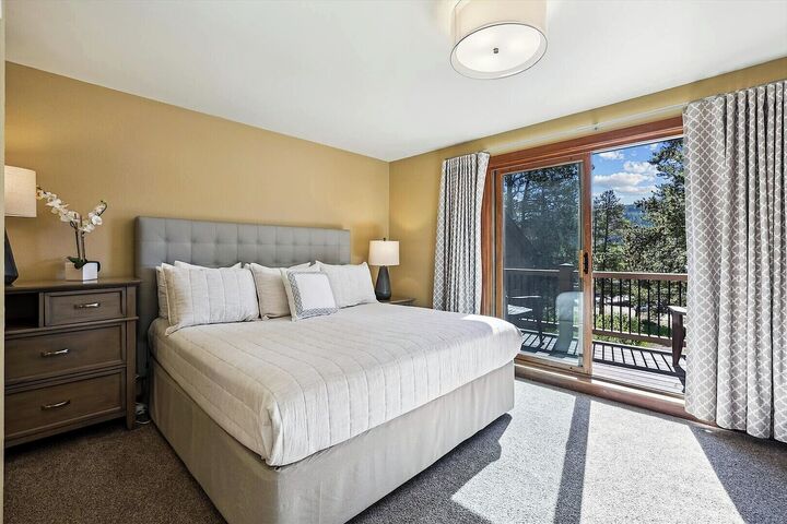 2 Bdrm 2.5 Bath - Master Bedroom